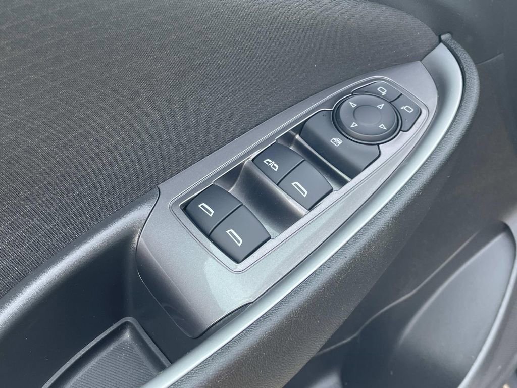 Used 2023 Chevrolet Malibu LT image 14