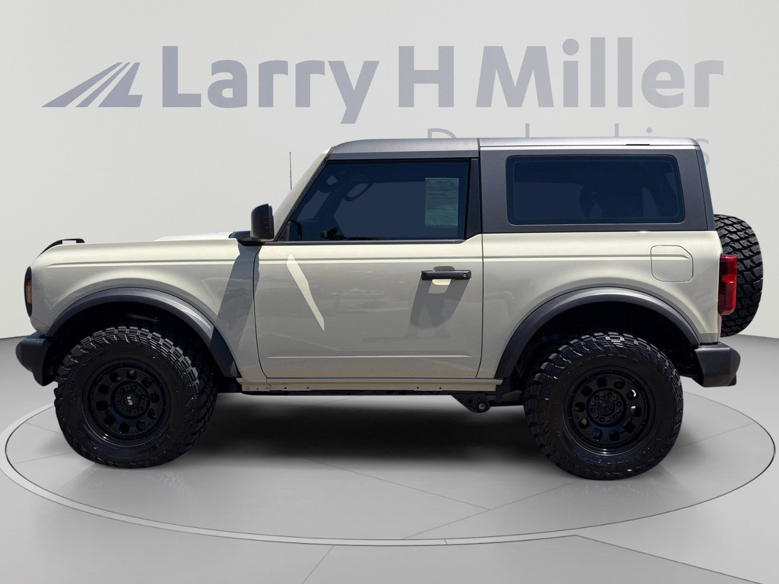 Used 2026 Ford Bronco 2-Door AWD/4WD image 3