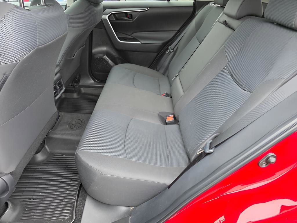 Used 2024 Toyota RAV4 LE FWD image 15