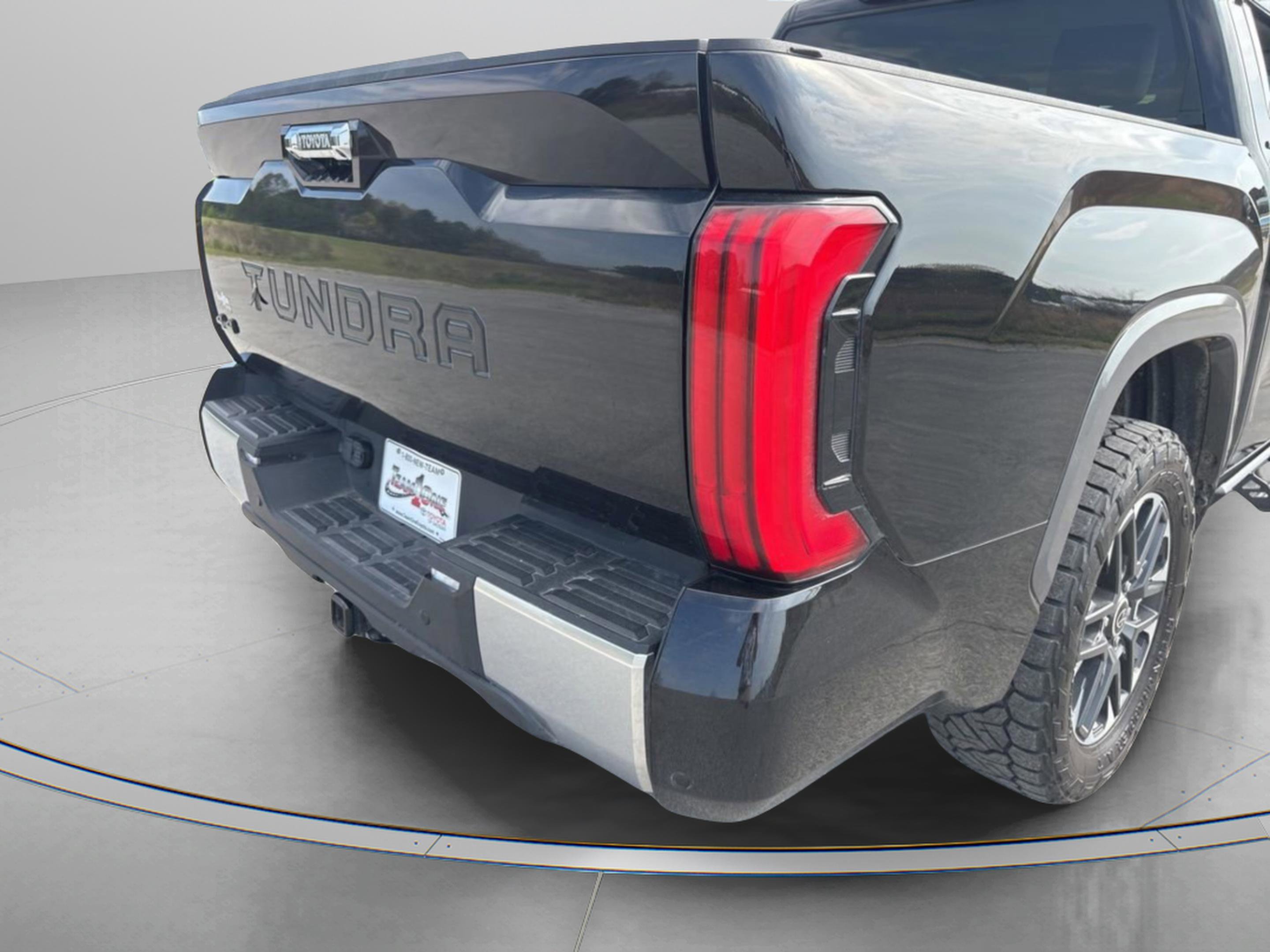 Used 2024 Toyota Tundra Limited image 9