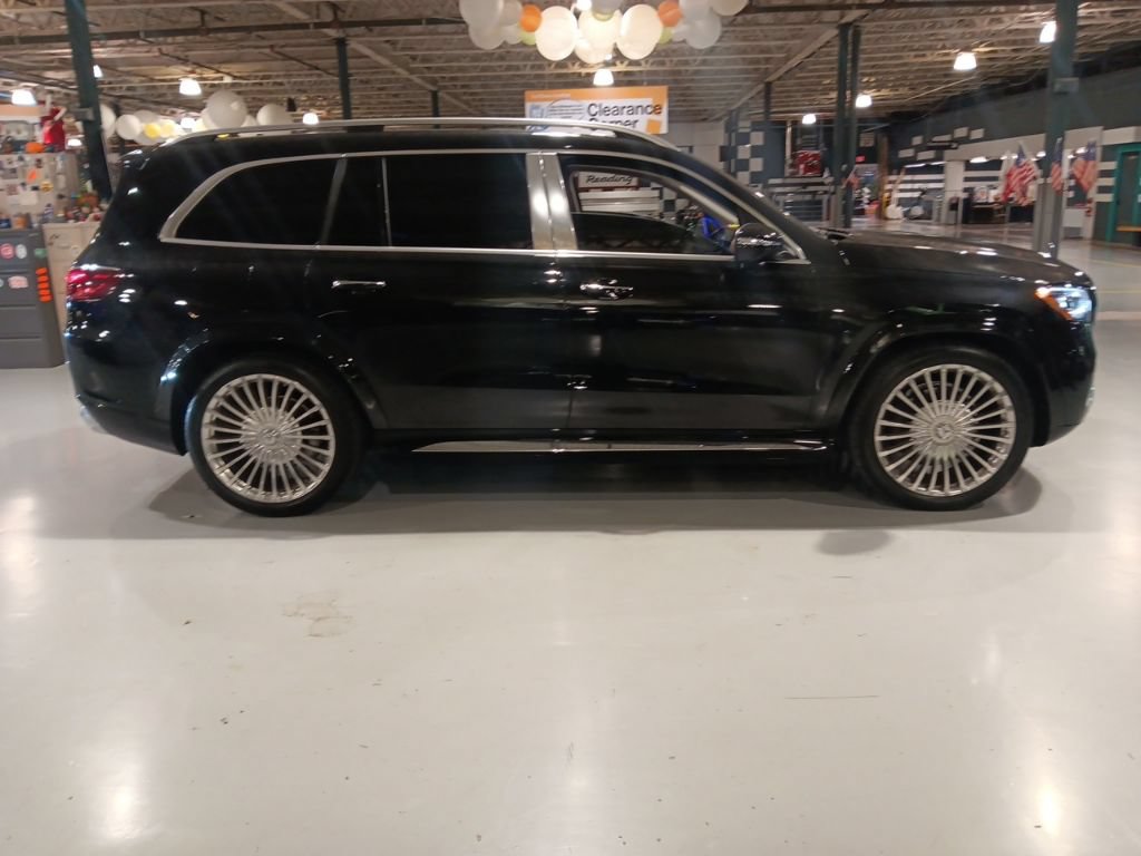 Used 2025 Mercedes-Benz Maybach GLS 600 4MATIC image 14
