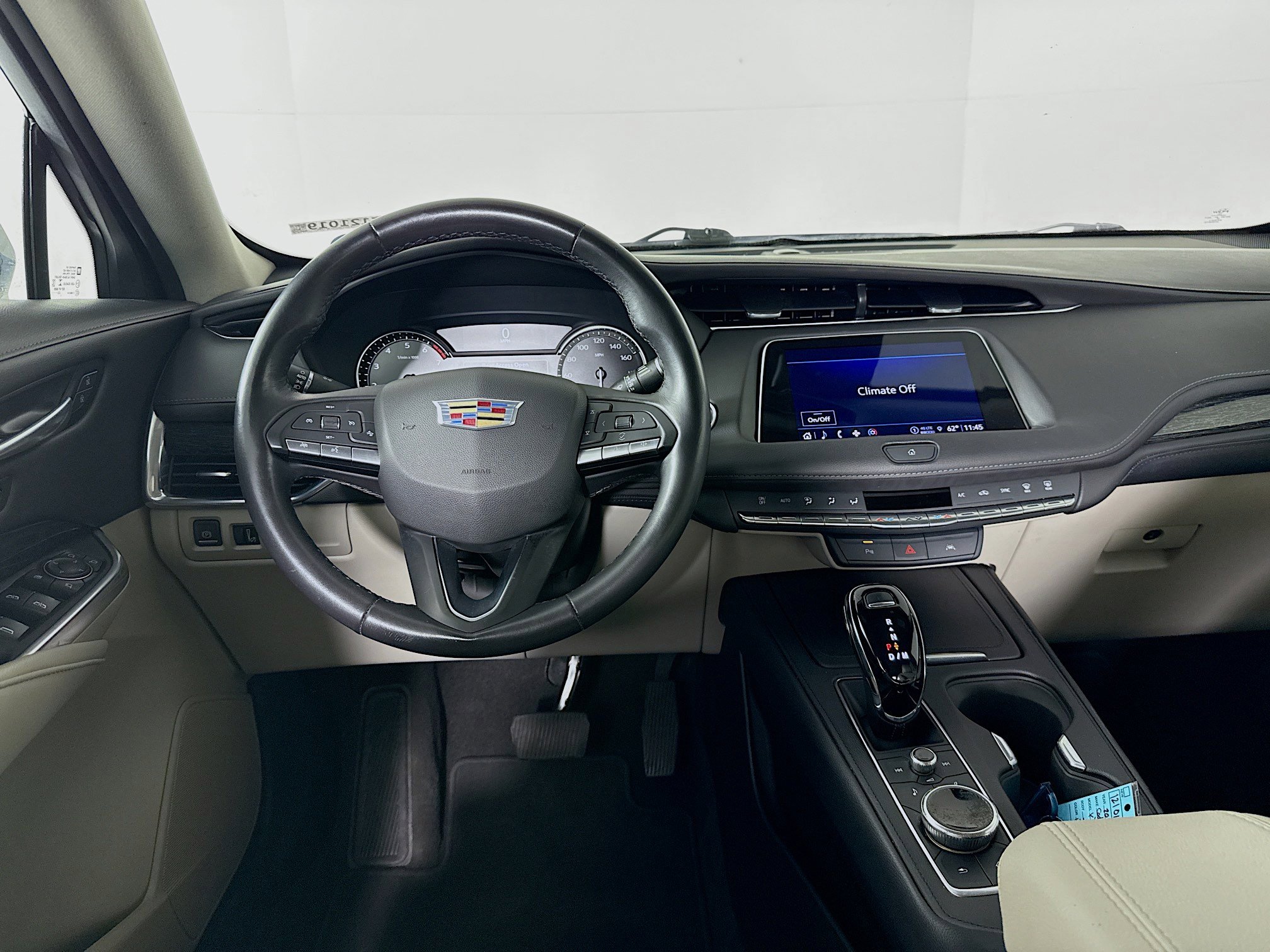 Used 2023 Cadillac XT4 Premium Luxury image 25