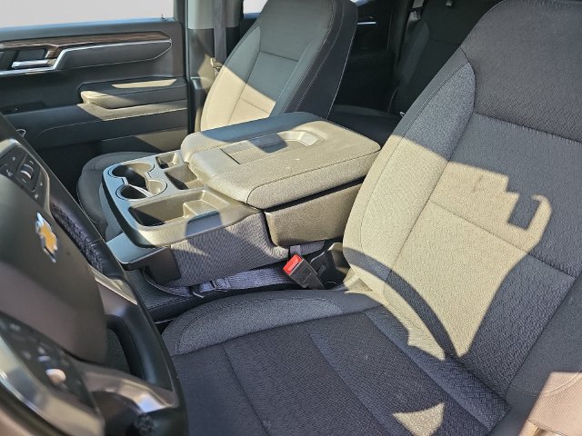 Used 2025 Chevrolet Silverado 1500 LT AWD/4WD image 19