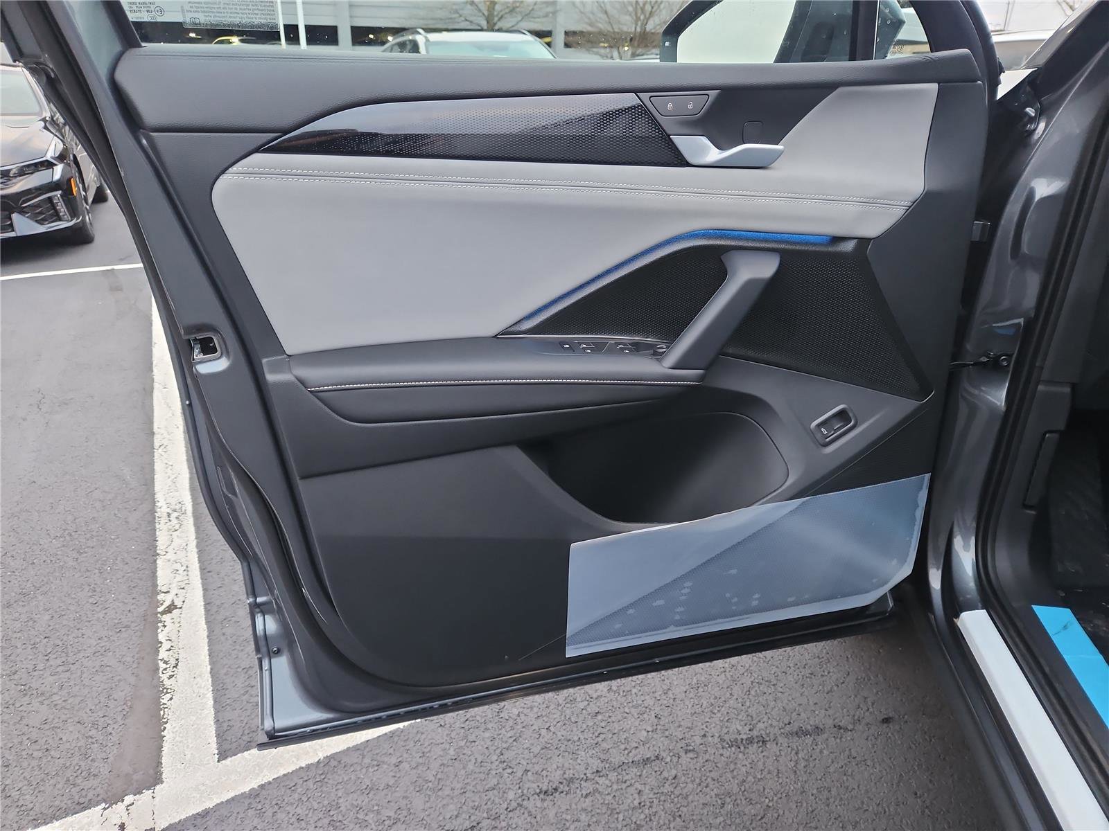 New 2026 Volkswagen Tiguan SE image 12