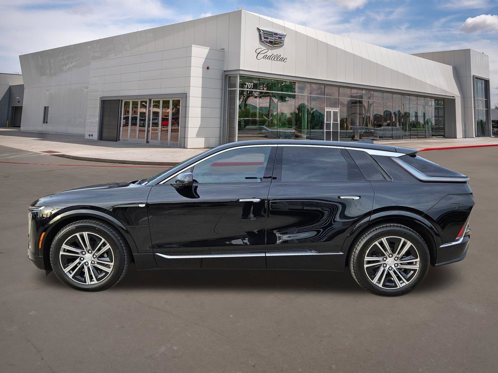 New 2026 Cadillac Lyriq Luxury w/ LPO, Floor Liner Package AWD/4WD image 3