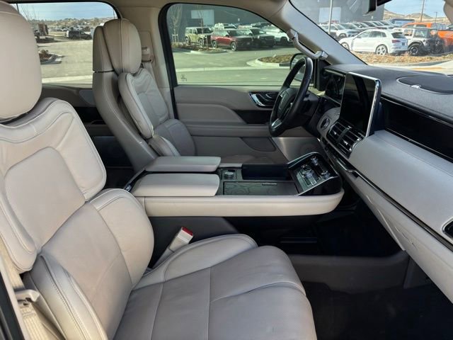 Used 2019 Lincoln Navigator Reserve image 26