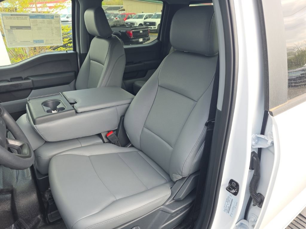 New 2026 Ford F550 4x4 Crew Cab Super Duty image 13