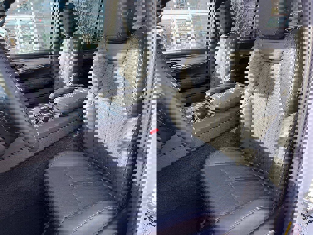 New 2026 Jeep Grand Wagoneer L Limited image 4