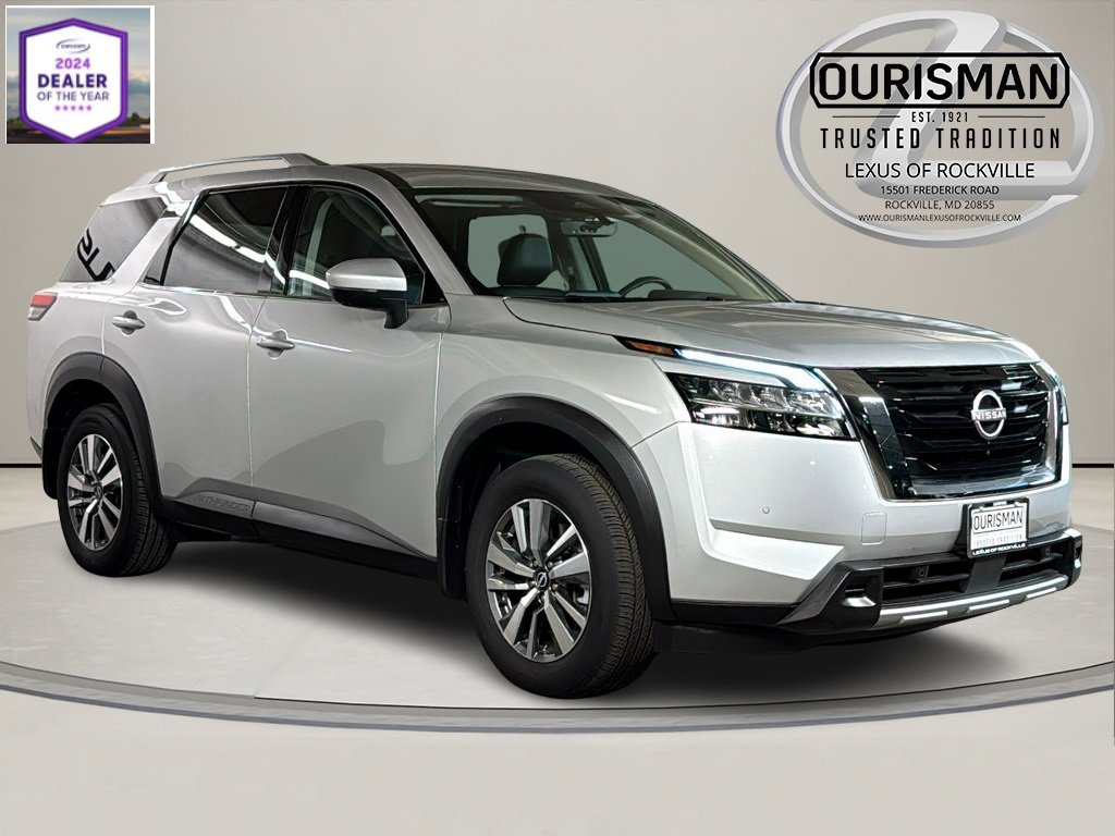 Used 2024 Nissan Pathfinder SL image 1