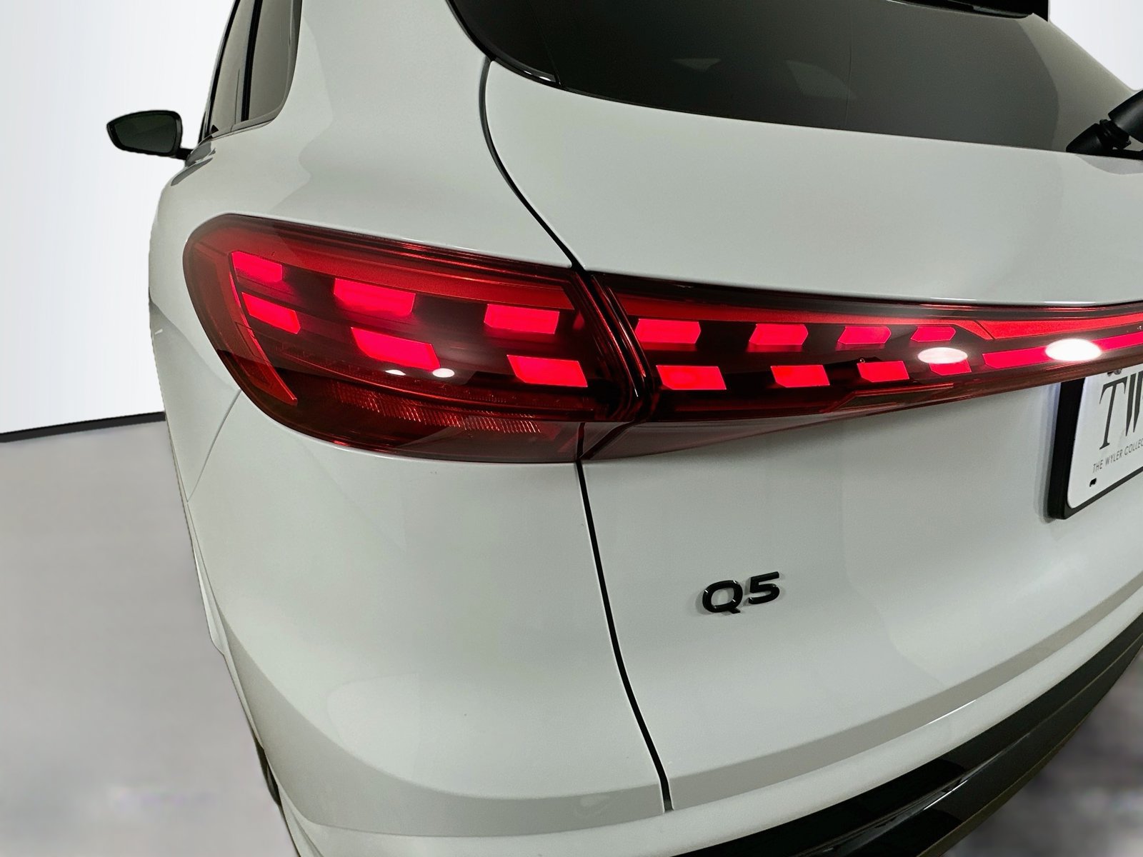 New 2026 Audi Q5 2.0T AWD/4WD image 11