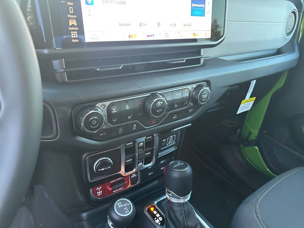 New 2025 Jeep Gladiator Sport AWD/4WD image 42