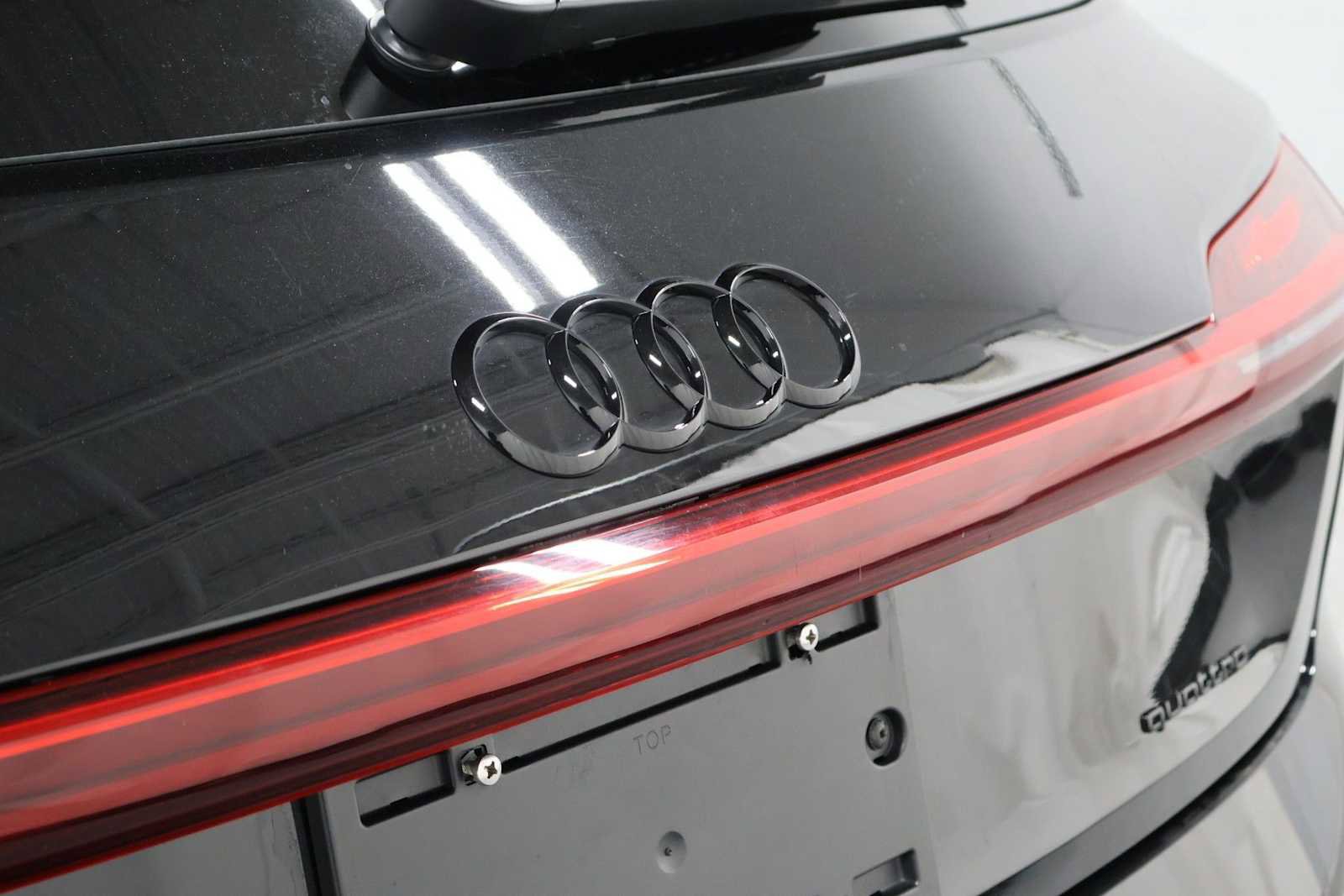 Used 2023 Audi e-tron Chronos w/ Chronos Package AWD/4WD image 8