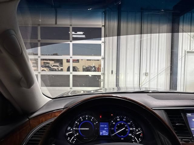 Used 2017 INFINITI QX80 4WD w/ Deluxe Technology Package image 8