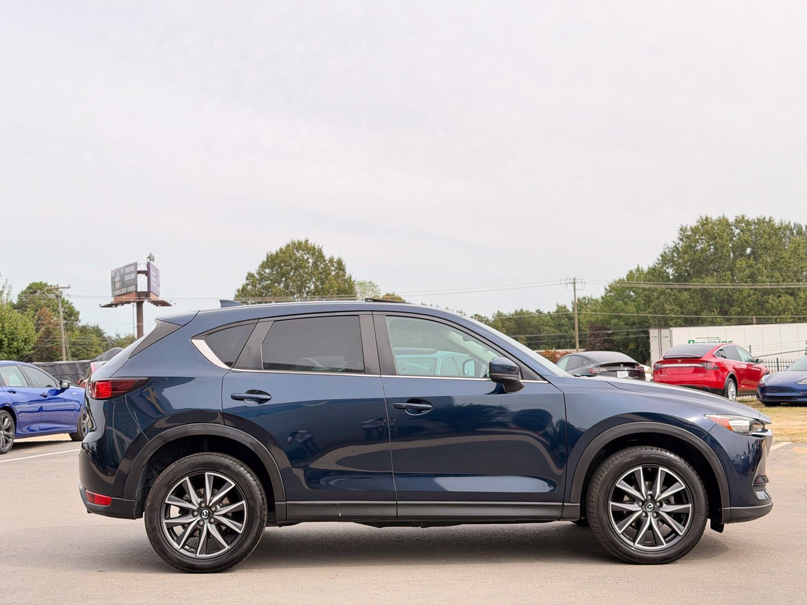 Used 2017 MAZDA CX-5 Touring w/ Preferred Equipment Package AWD/4WD image 6