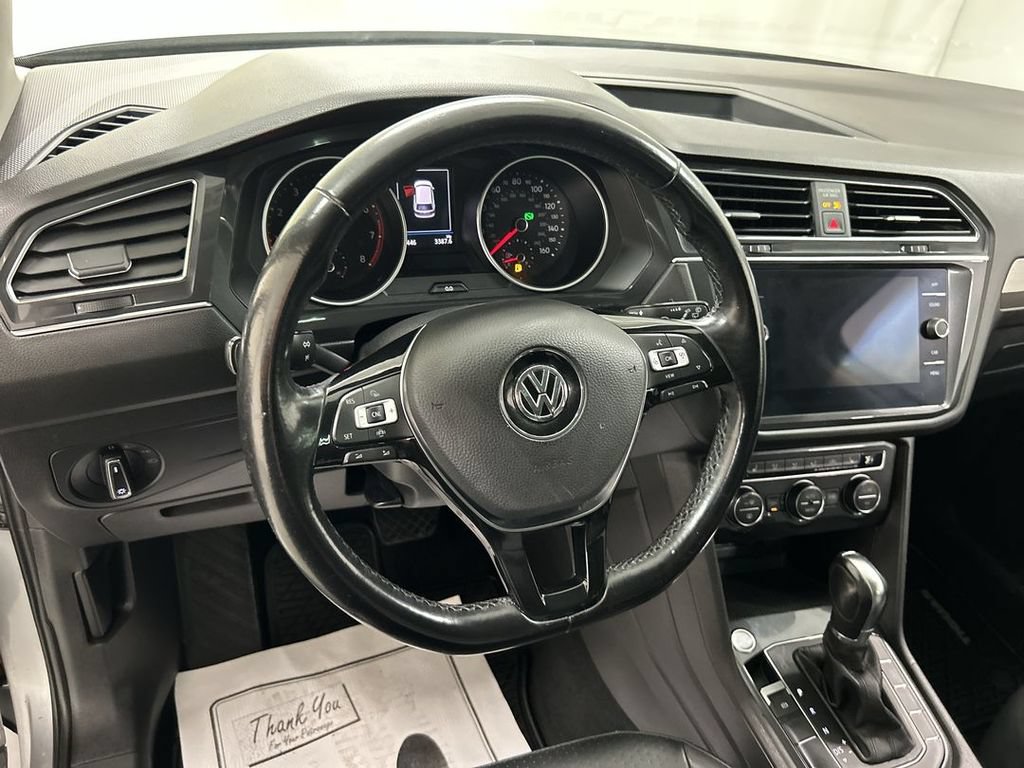 Used 2019 Volkswagen Tiguan SE w/ Panoramic Sunroof Package AWD/4WD image 4
