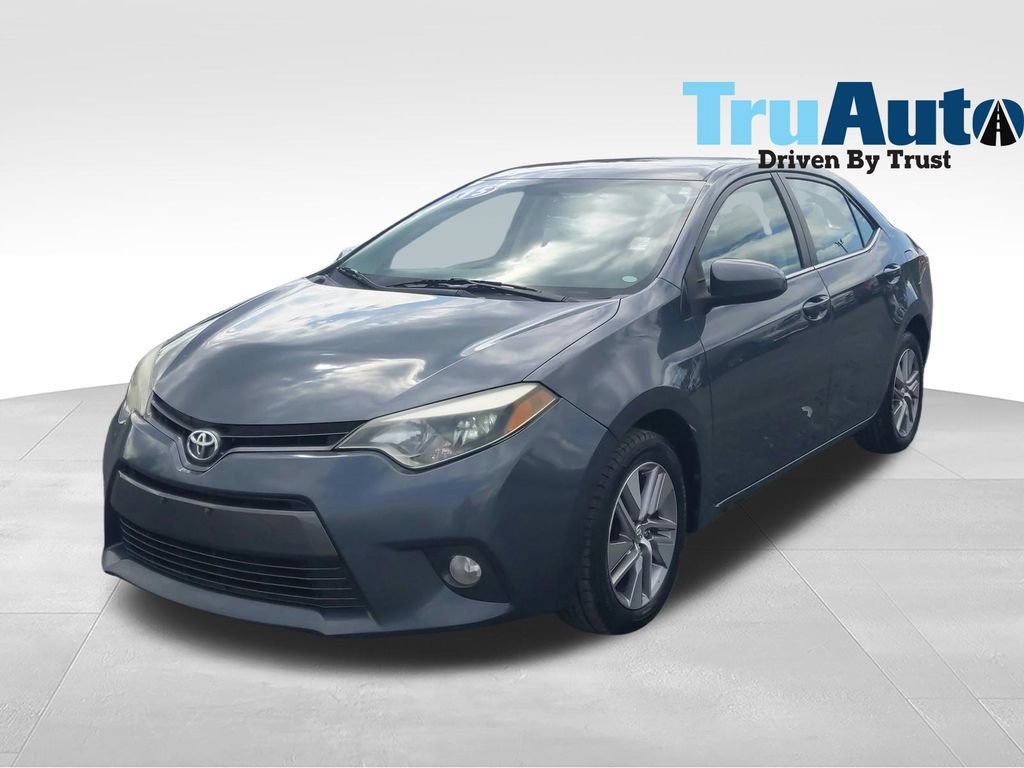 Used 2015 Toyota Corolla LE FWD image 3