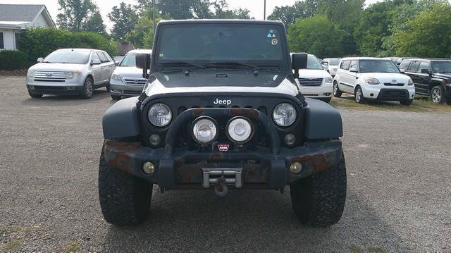 Used 2015 Jeep Wrangler Unlimited Rubicon w/ Connectivity Group AWD/4WD image 2