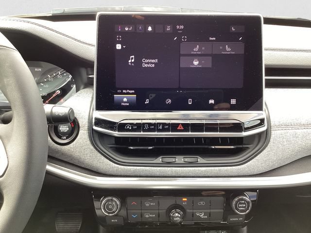 Certified 2024 Jeep Compass Latitude AWD/4WD image 10
