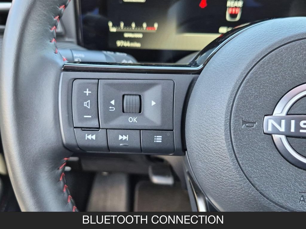 Certified 2025 Nissan Kicks SR FWD image 17
