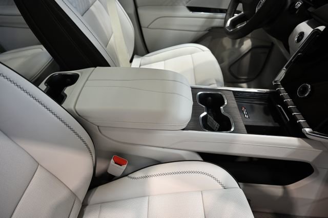 New 2026 GMC Acadia Denali w/ Super Cruise Package image 22