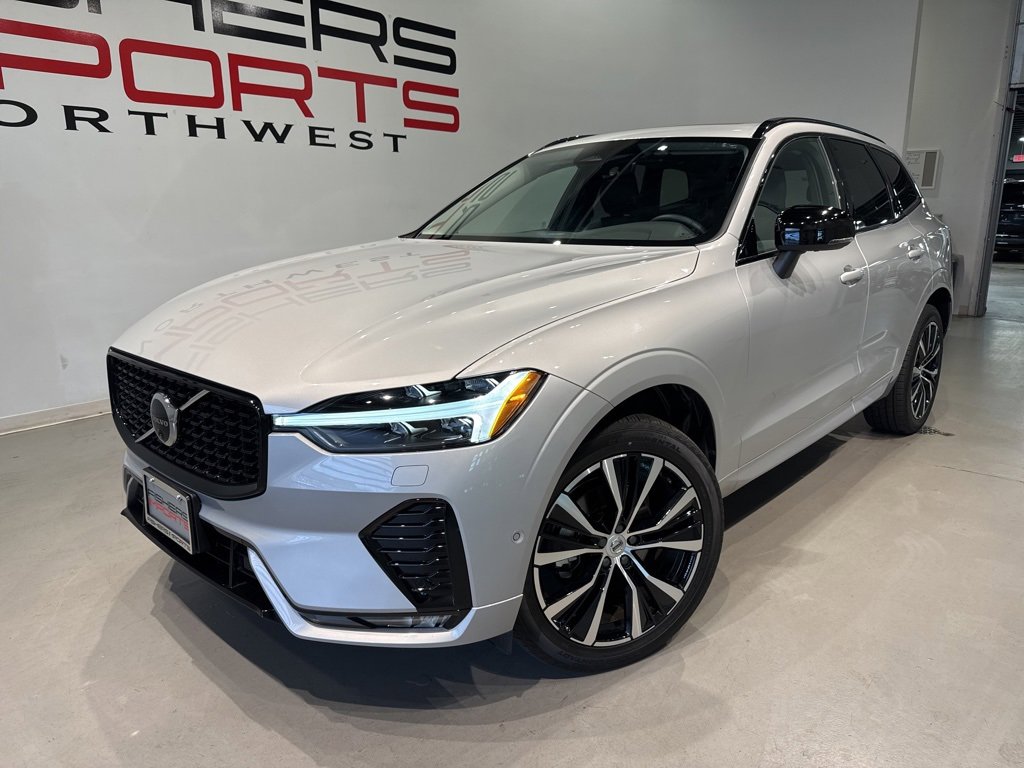 Used 2025 Volvo XC60 B5 Plus image 2