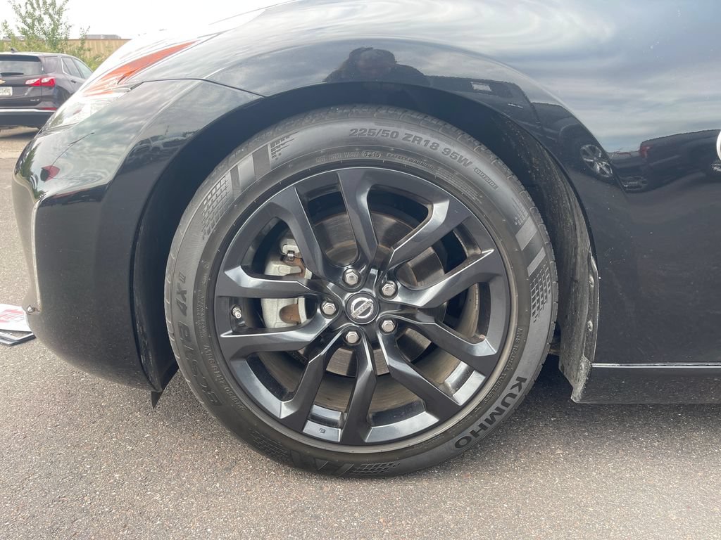 Used 2017 Nissan 370Z Touring RWD image 10