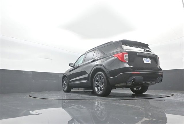 Certified 2023 Ford Explorer XLT w/ Equipment Group 202A image 31