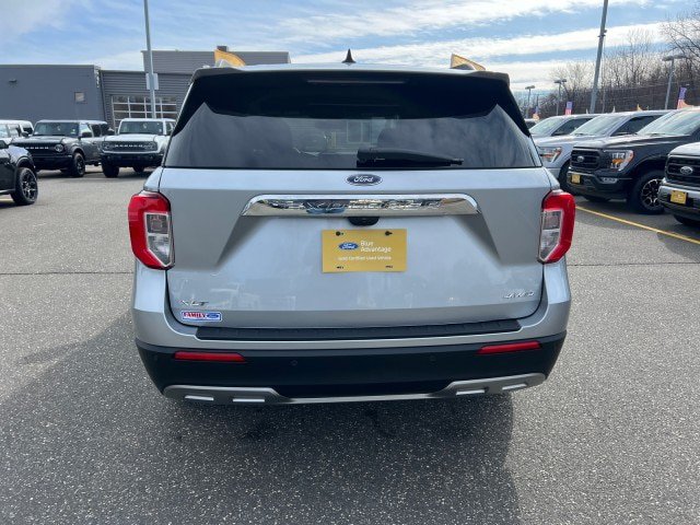 Certified 2022 Ford Explorer XLT w/ Equipment Group 202A AWD/4WD image 6