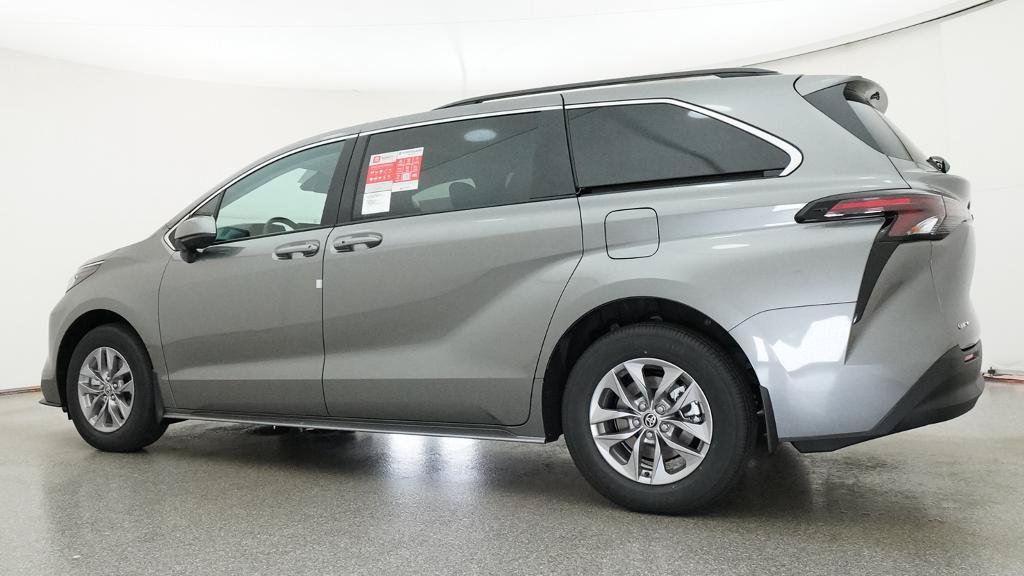 New 2026 Toyota Sienna LE FWD image 23