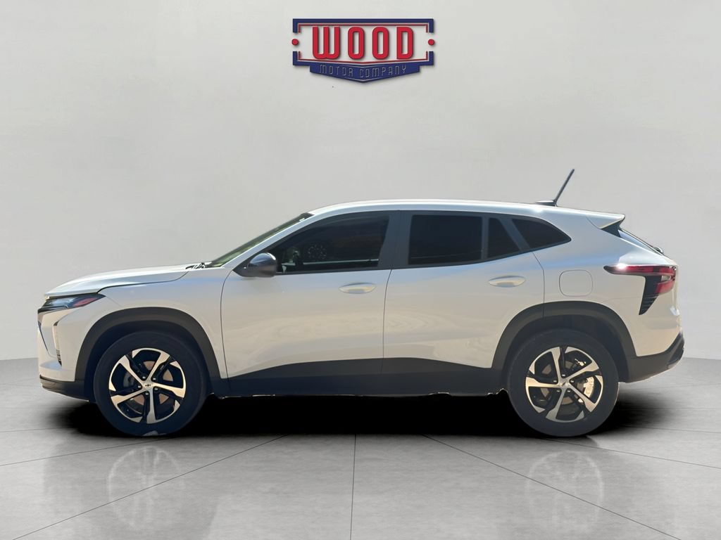 Used 2025 Chevrolet Trax RS w/ Driver Confidence Package FWD image 4