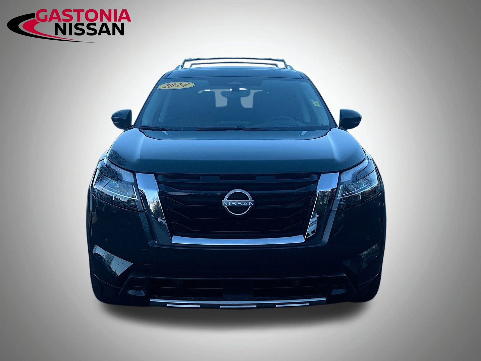 Used 2024 Nissan Pathfinder Platinum w/ Cargo Package image 2