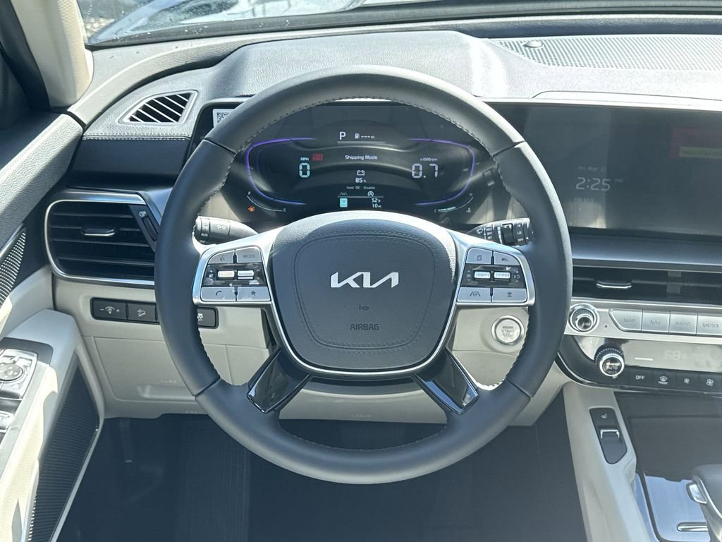New 2025 Kia Telluride S image 12