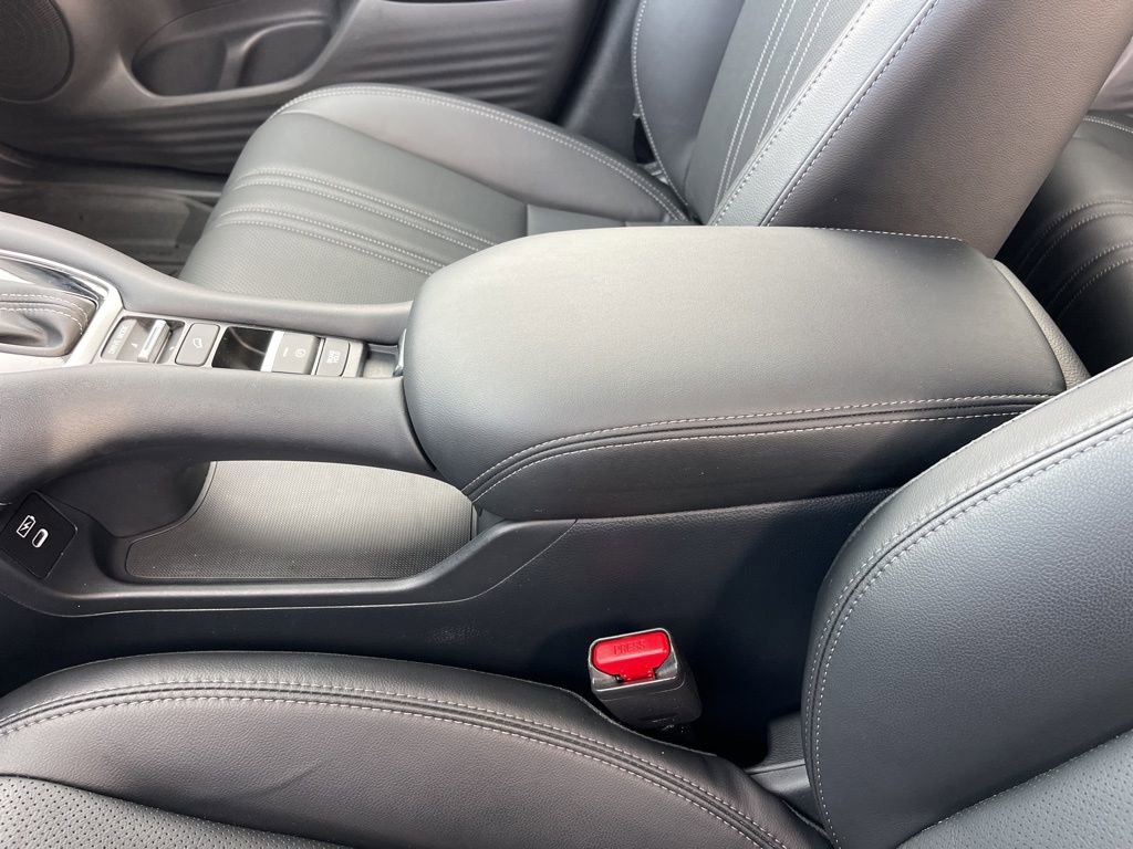 Certified 2025 Honda HR-V EX-L image 18