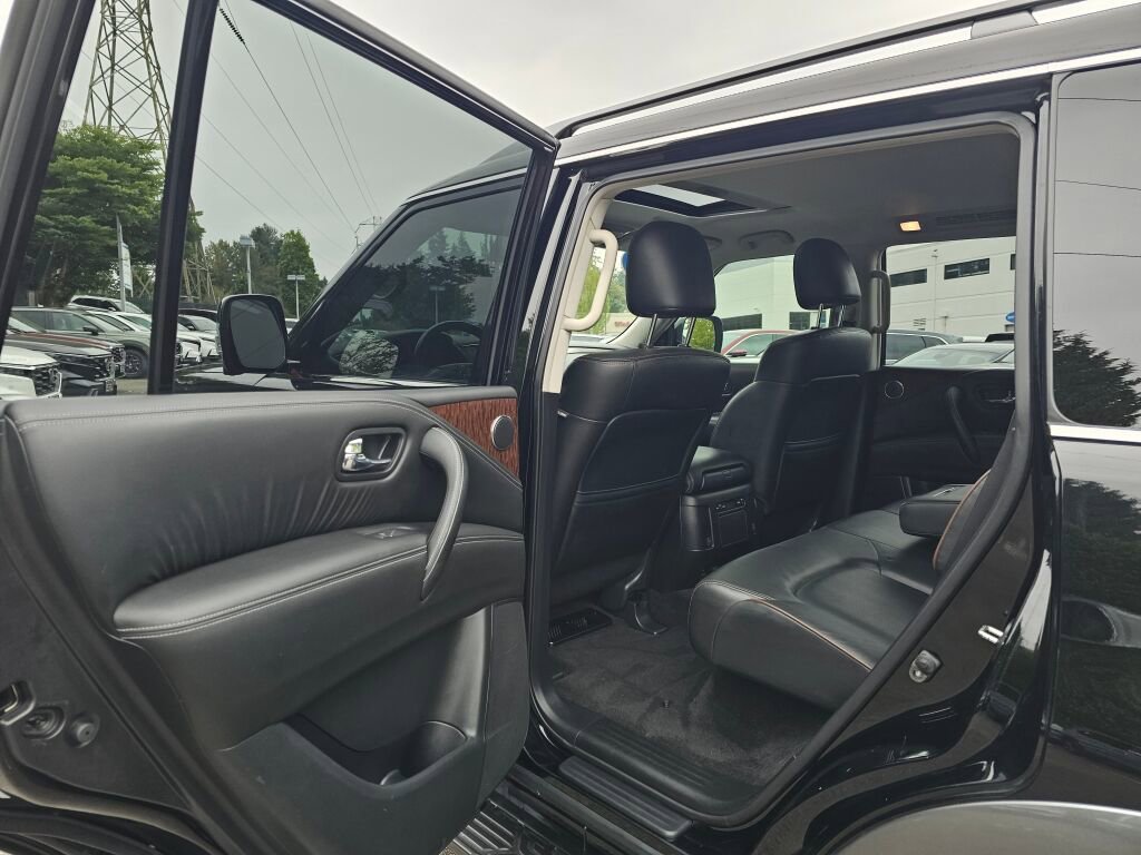 Used 2020 Nissan Armada SL w/ Premium Package image 21