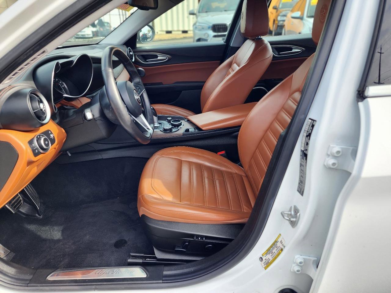 Used 2017 Alfa Romeo Giulia Ti w/ TI Lusso Package AWD/4WD image 14