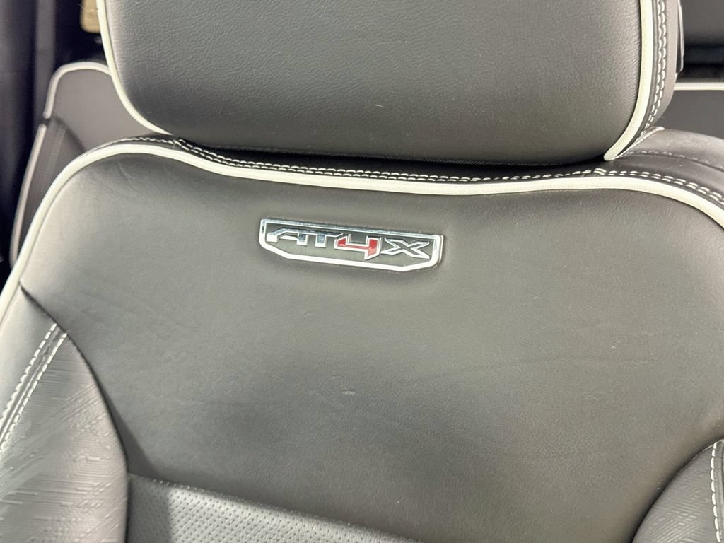 Used 2025 GMC Sierra 2500 AT4X AWD/4WD image 18