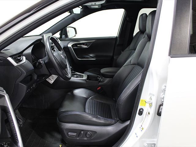 Used 2020 Toyota RAV4 XSE w/ XSE Grade Weather Package AWD/4WD image 11