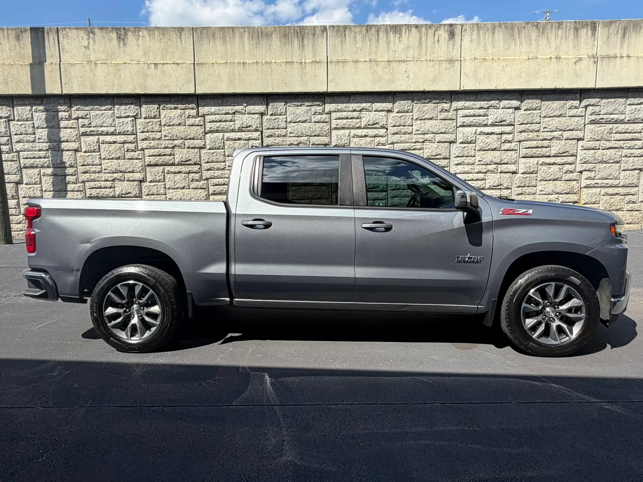 Used 2020 Chevrolet Silverado 1500 LT w/ Texas Edition AWD/4WD image 6