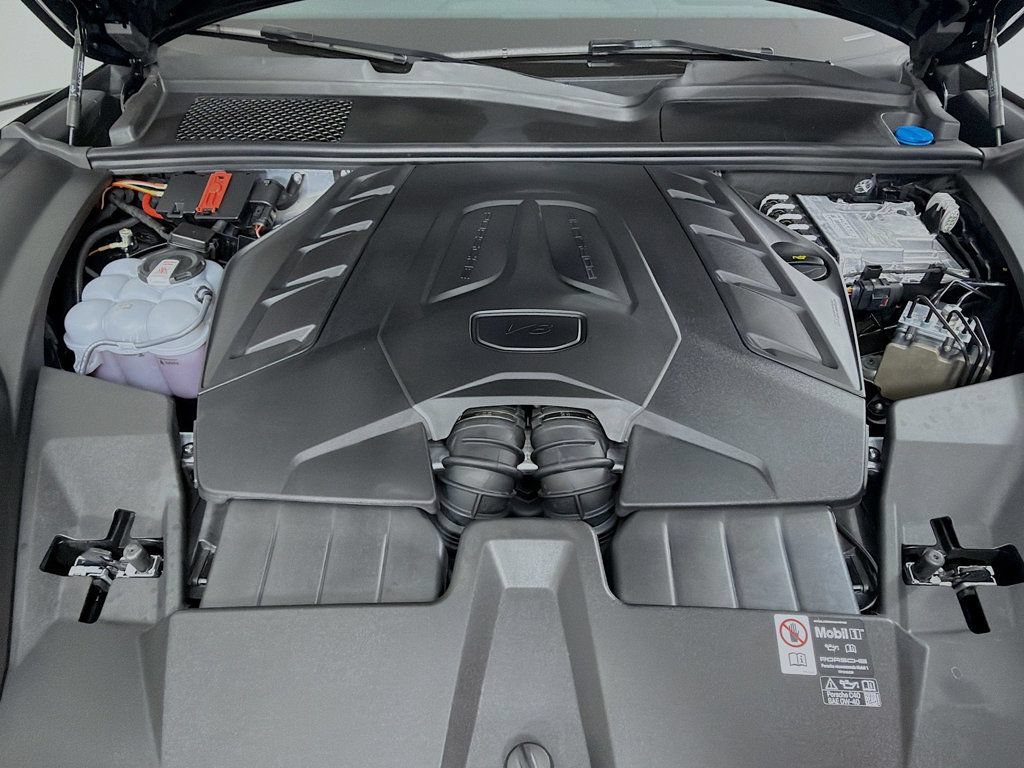 Certified 2025 Porsche Cayenne S AWD/4WD image 34