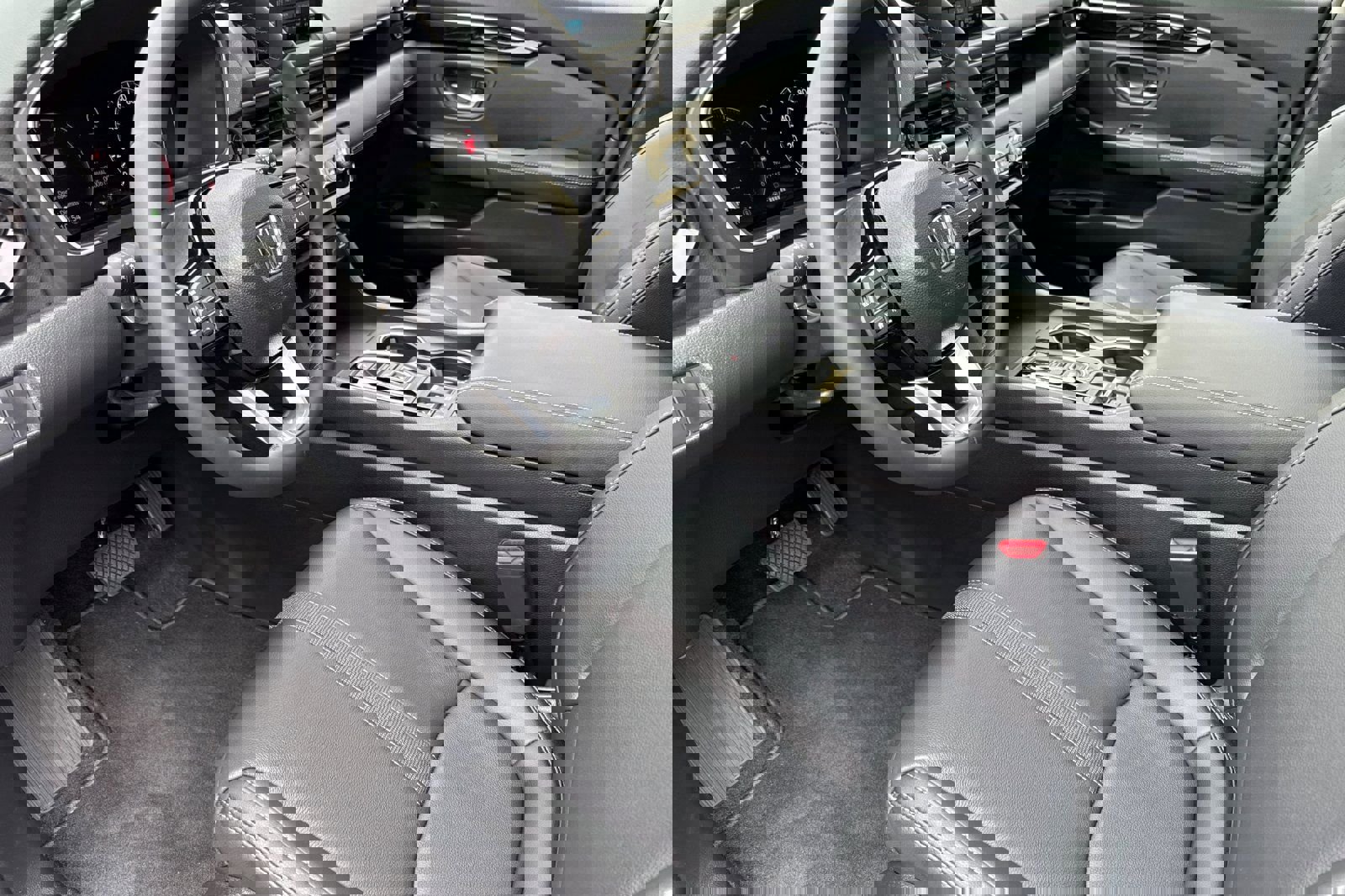 New 2025 Honda Pilot Touring image 10