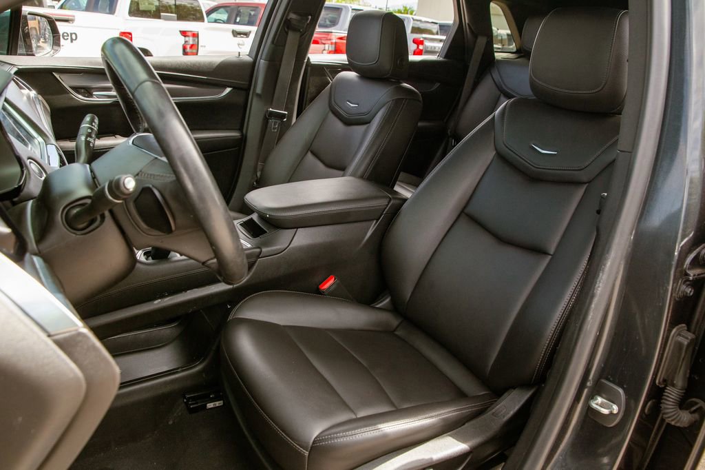 Used 2021 Cadillac XT5 Luxury FWD image 13