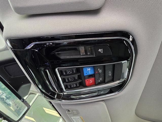 Used 2023 Jeep Grand Cherokee Summit w/ Adv Protech Group IV RWD image 36