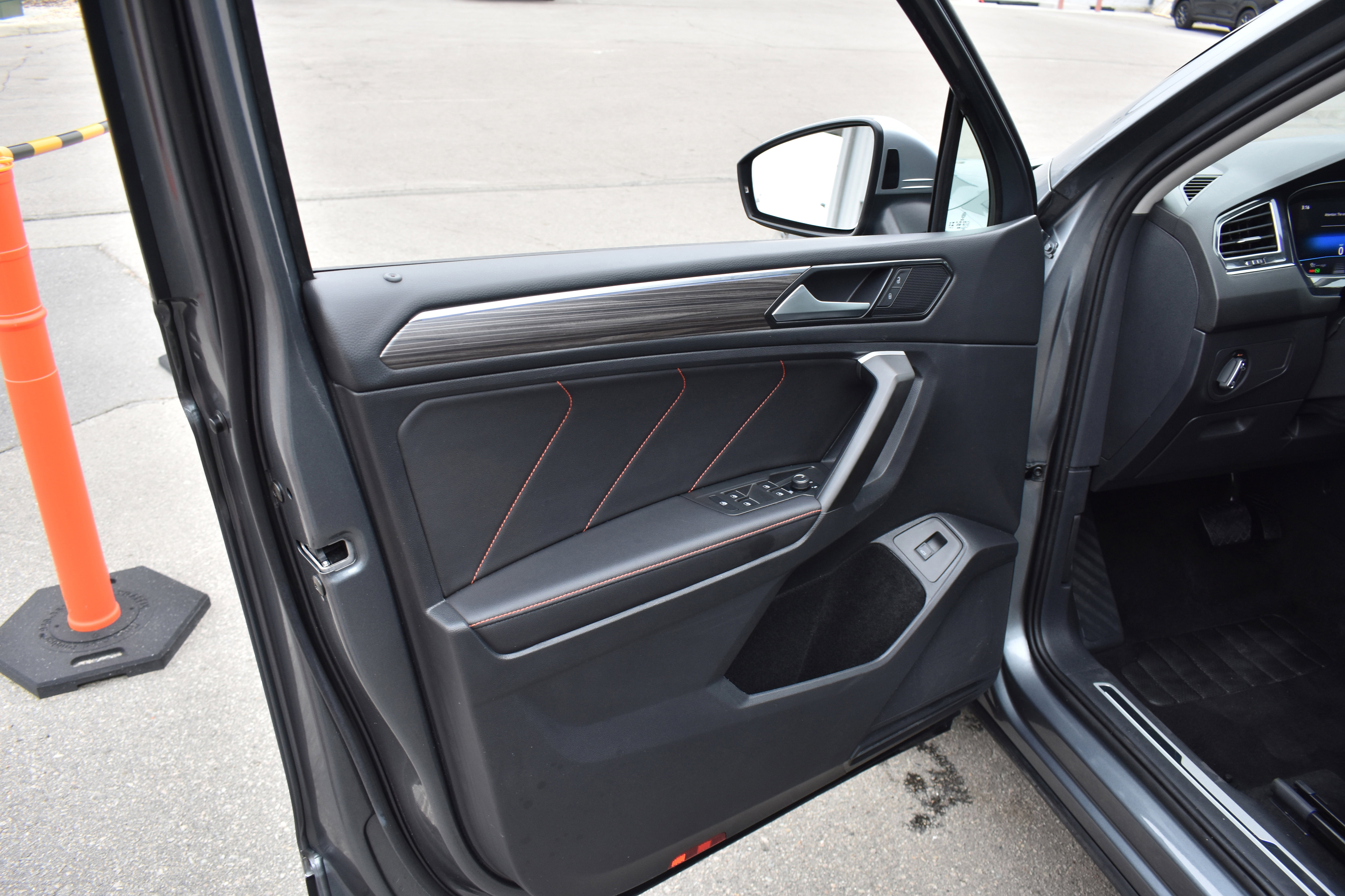 Used 2024 Volkswagen Tiguan Wolfsburg Edition image 23