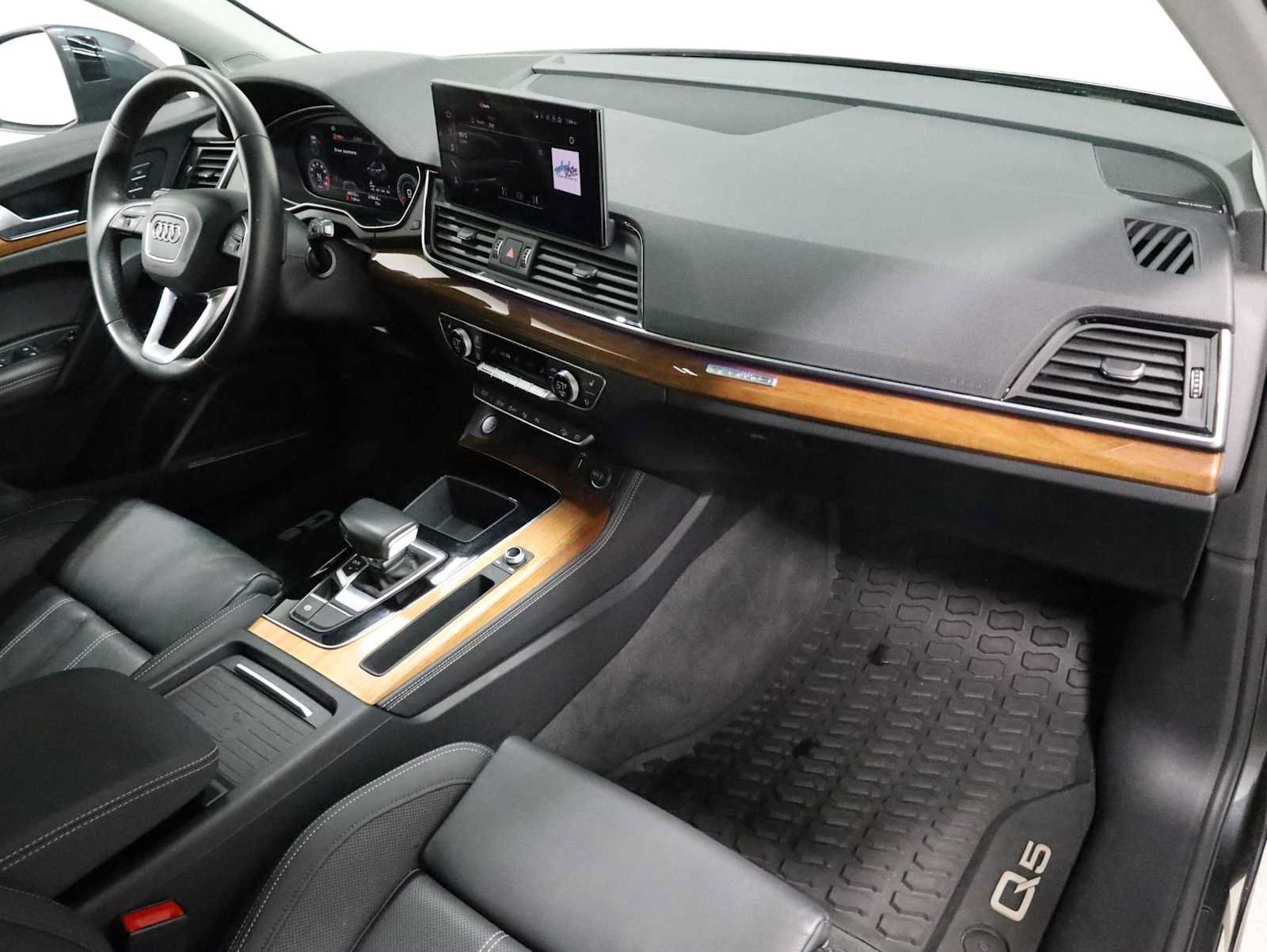Used 2021 Audi Q5 Prestige w/ Prestige Package AWD/4WD image 6