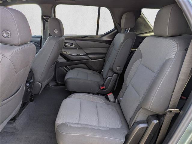 Used 2022 Chevrolet Traverse LT FWD image 18