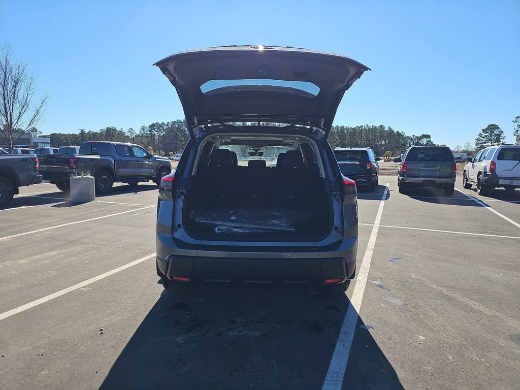 New 2026 Nissan Rogue SV FWD image 15