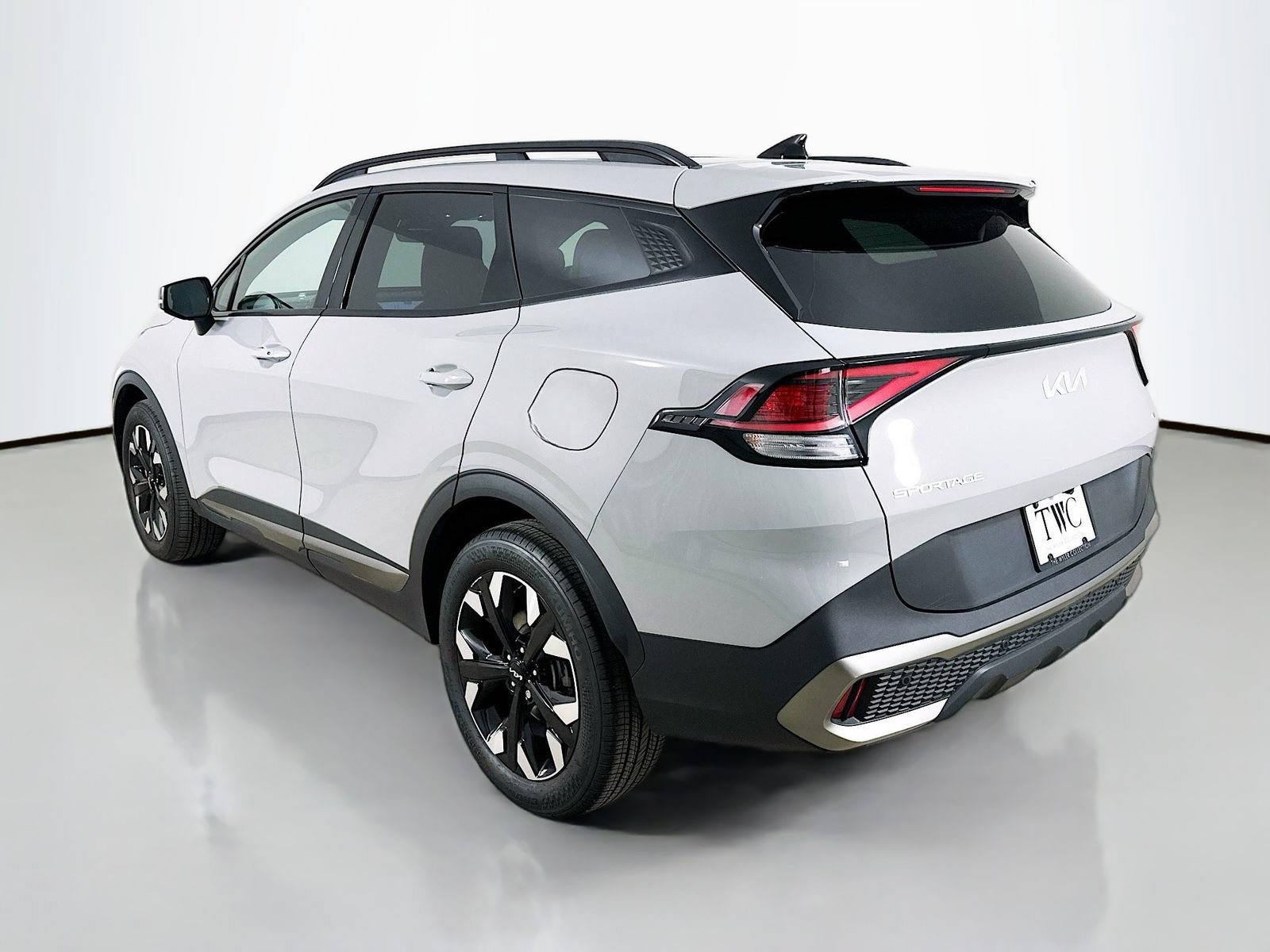 Used 2023 Kia Sportage X-Line w/ X-Line Premium Package AWD/4WD image 7