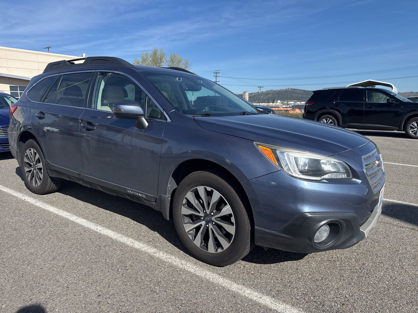 Used 2017 Subaru Outback 2.5i Limited AWD/4WD image 3