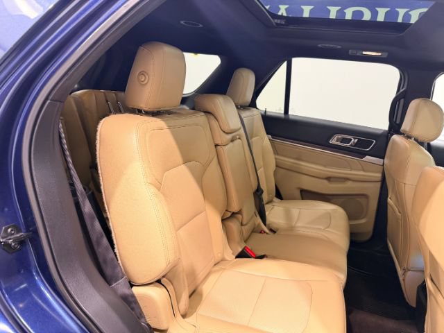 Used 2017 Ford Explorer Limited w/ Equipment Group 301A AWD/4WD image 33