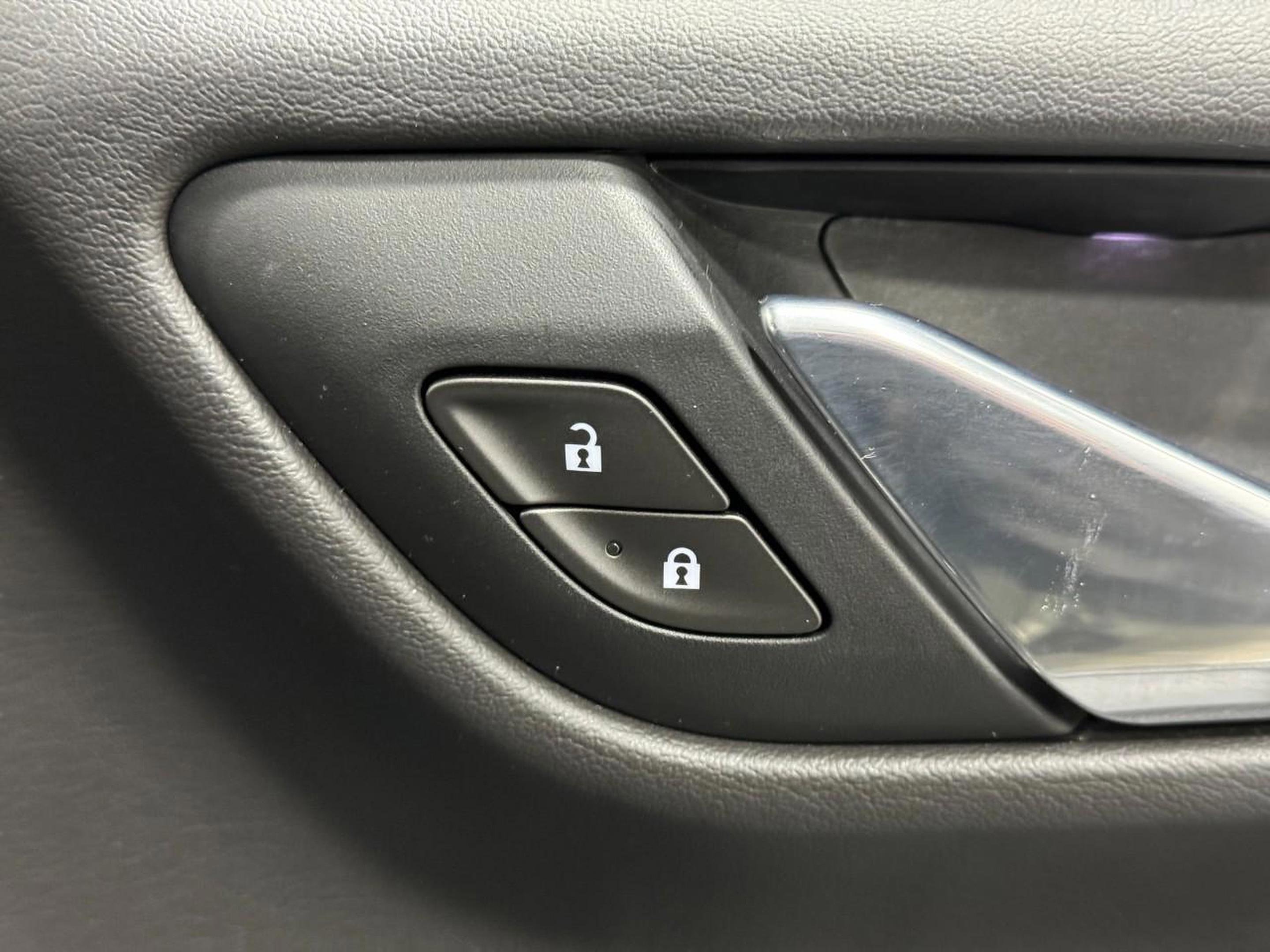 Used 2021 GMC Yukon Denali image 24